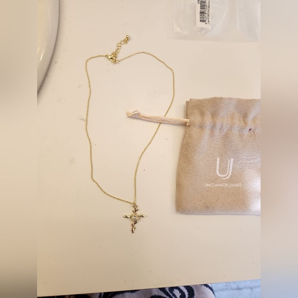 NWT UNCOMMON JAMES Rose Cross Pendant Necklace